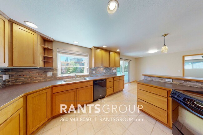Building Photo - 3 br, 1.5 bath House - 4227 Tarawa Pl. NE