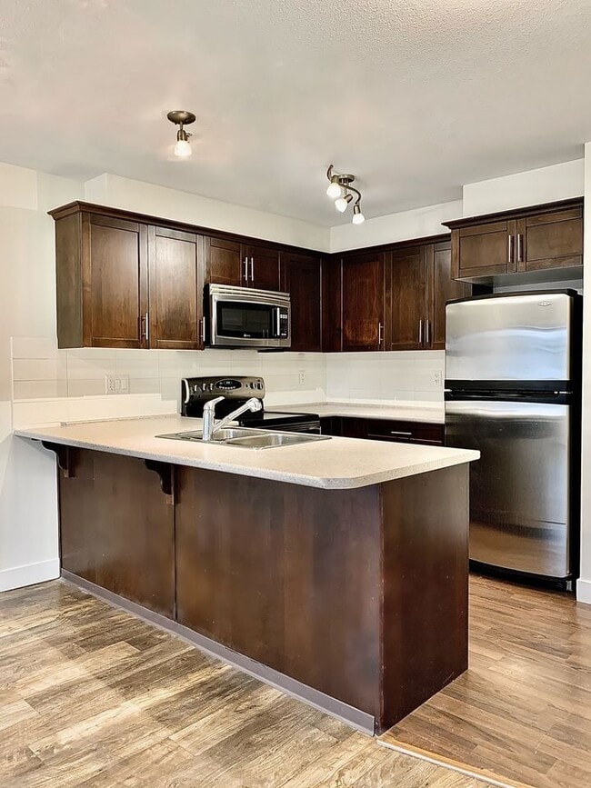 Building Photo - 46150 Bole Ave