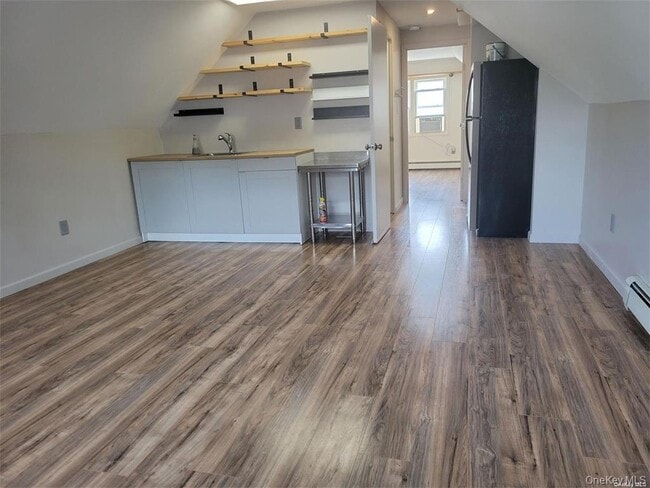 Building Photo - 375 Broadway