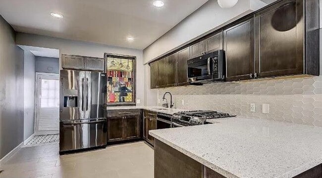 Kitchen - 150 N Curley St