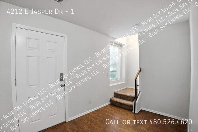 Building Photo - 4212 E Jasper Dr