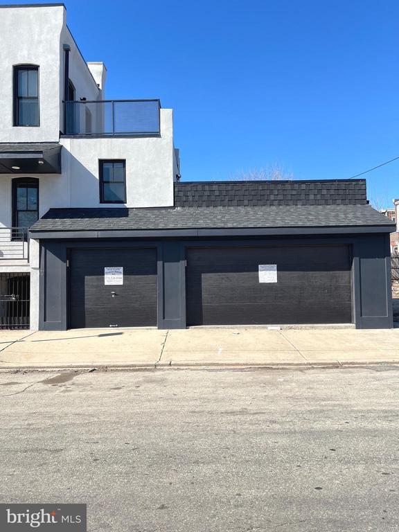 Building Photo - 3801 Poplar St