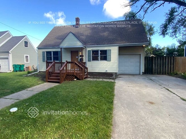 Building Photo - 1221 Oneida St