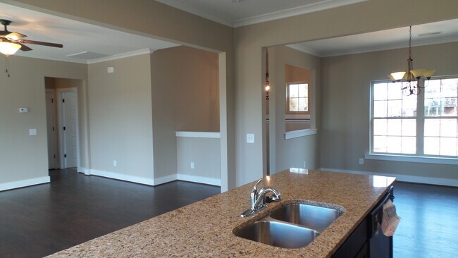 Building Photo - Home for rent in Alabaster! COMING SOON!