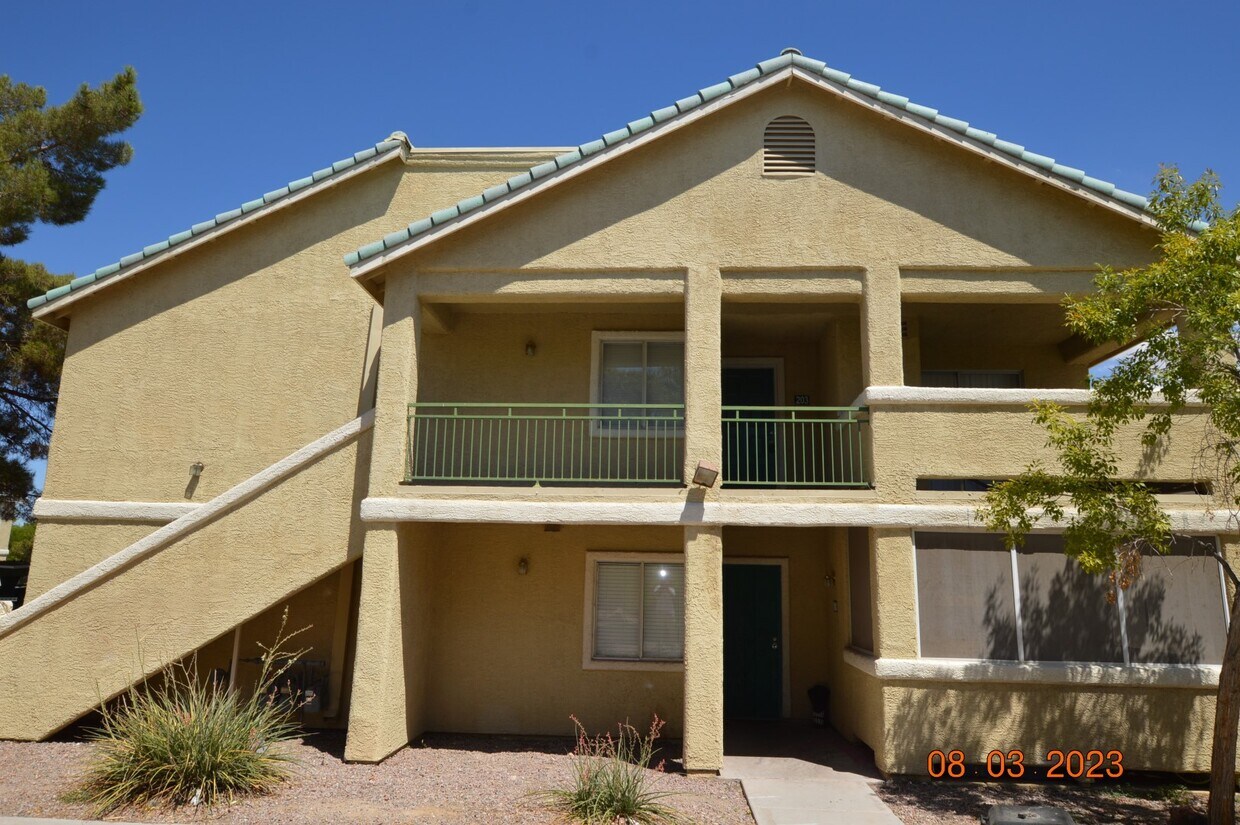 Primary Photo - 1501 Linnbaker Ln