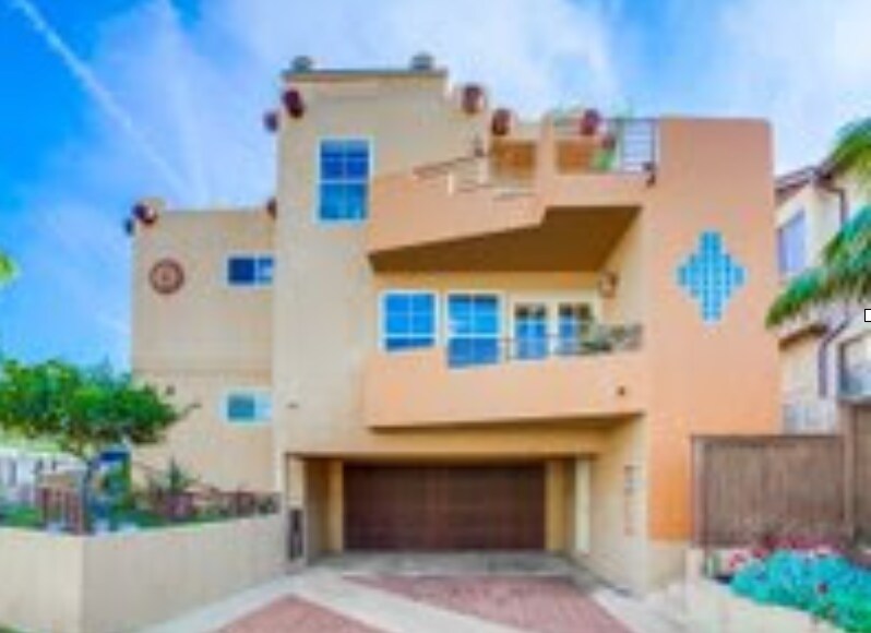 Primary Photo - 2475 Silverstrand Ave