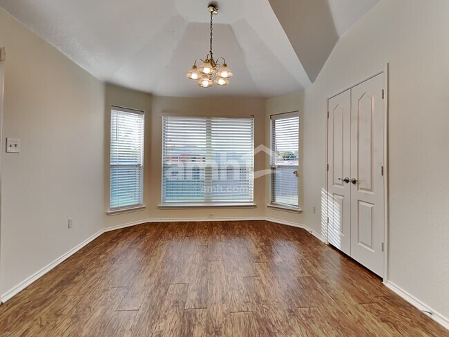 Foto del edificio - 2000 Cliffside Dr