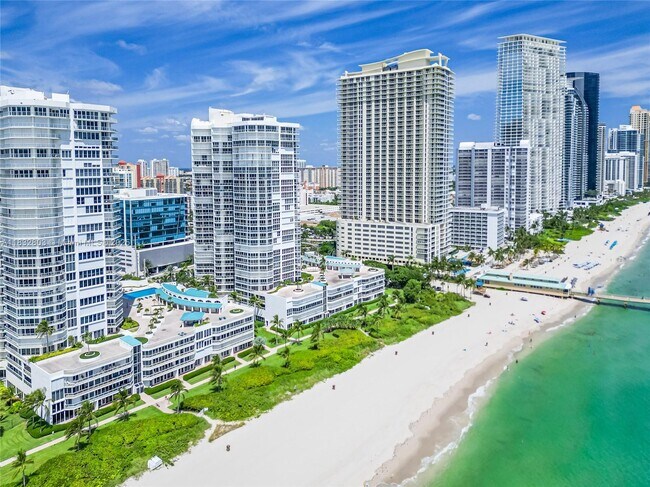 Foto del edificio - 16485 Collins Ave