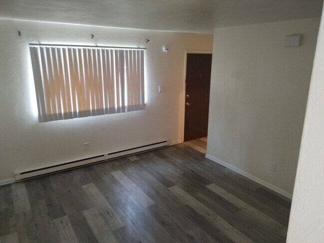 Foto del edificio - 7920 Thompson Rd