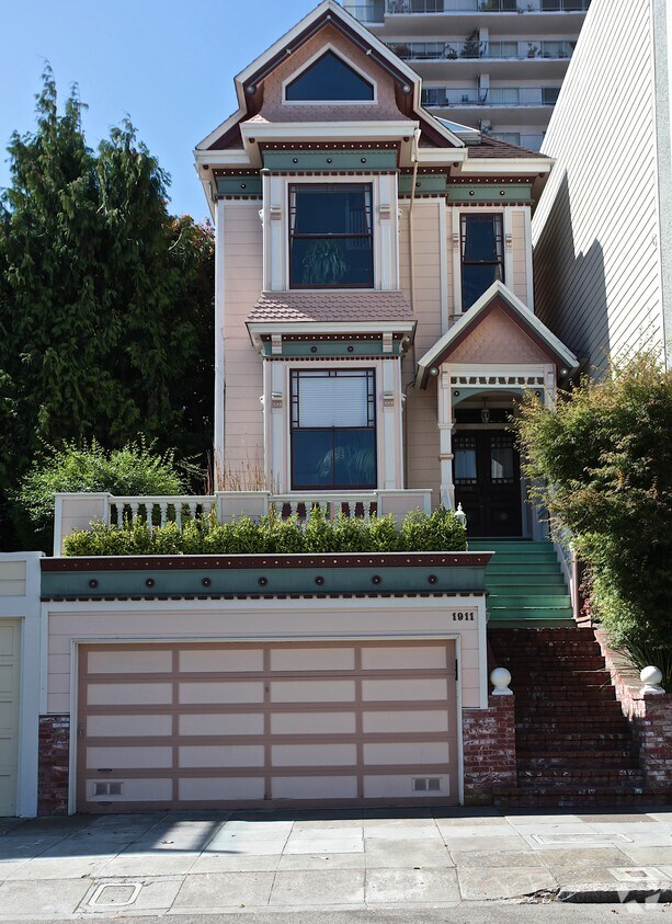 Primary Photo - 1911 Green St