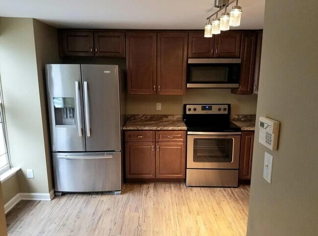 Building Photo - 1701 Kayla Ct