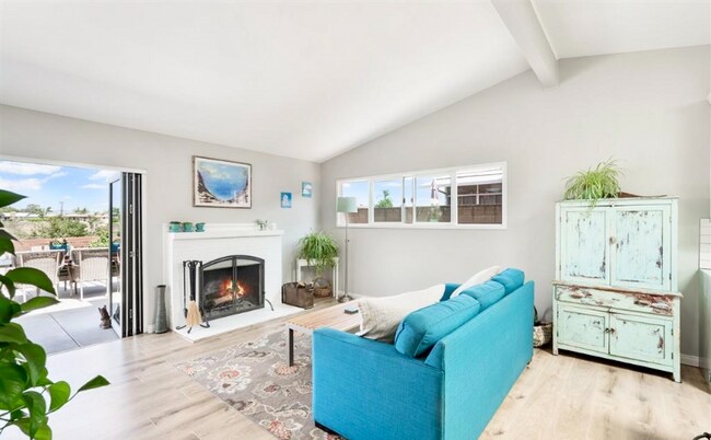 Foto del edificio - 4164 Mt Hukee Ave