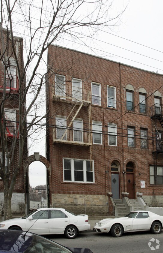 Building Photo - 4445 Carpenter