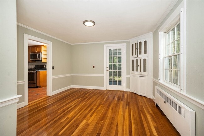Building Photo - 99 Fairway Dr