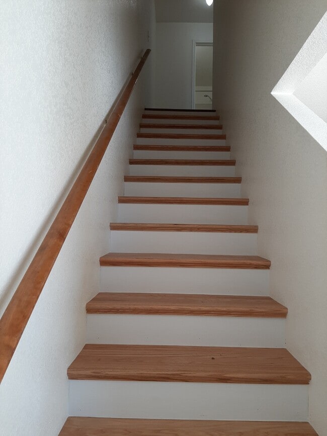 Building Photo - 4007 Madison Dr