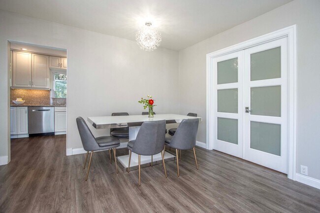 Building Photo - Stellar Kentfield Location-4Bed/1.5Ba