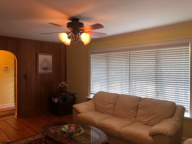 Foto del edificio - 6068 English Creek Ave