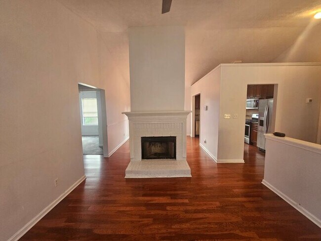 Building Photo - 10779 Paladin Dr