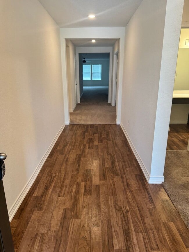 Foto del edificio - Coming Soon! Modern & Roomy 1 Story 4/2 in...