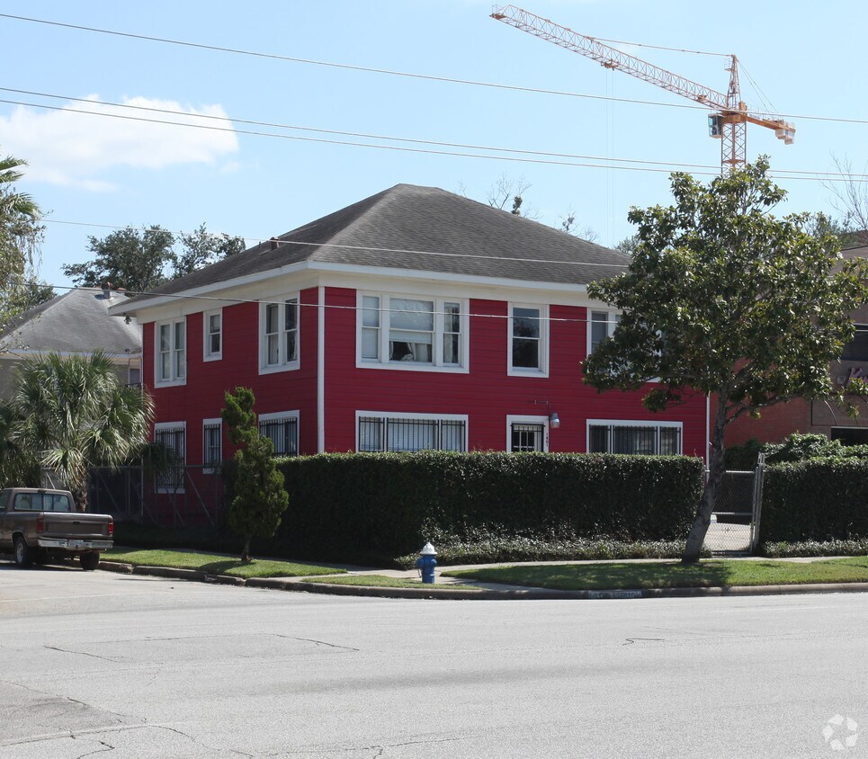 Primary Photo - 1401 Waugh Dr