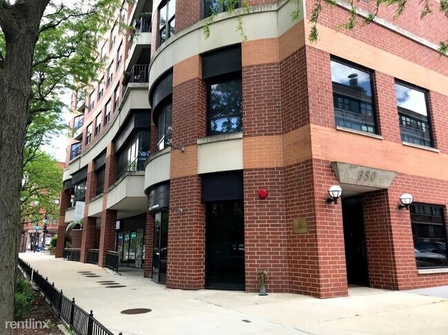 Building Photo - 350 W Belden Ave