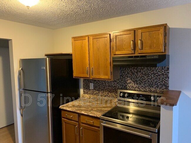 Foto del edificio - 9513 Woodland Hills Dr