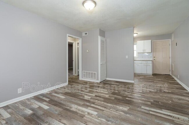 Foto del edificio - 1025-1027 S St Clair St