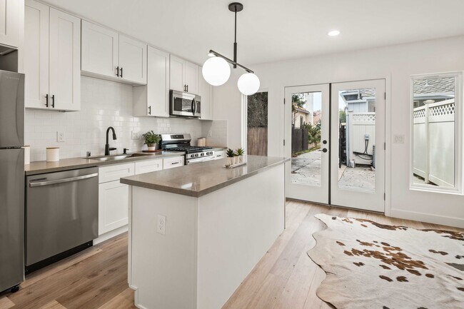 Foto del edificio - Gorgeous 1 Bedroom Home in Faircrest Heights!