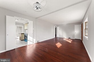 Building Photo - 750 Willow St