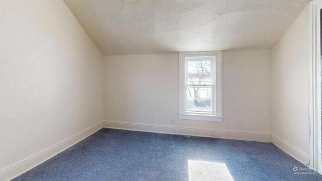 Foto del edificio - 131 Emerson St