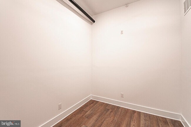 Foto del edificio - 1211 Bainbridge St