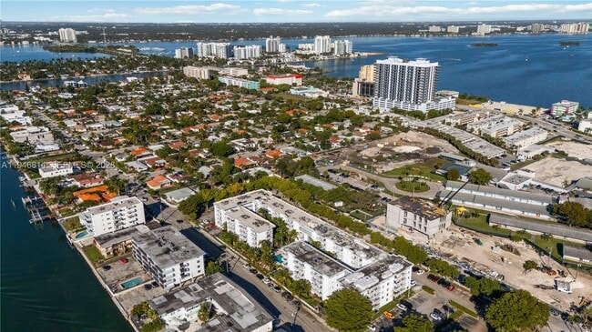 Foto del edificio - 1801 S Treasure Dr