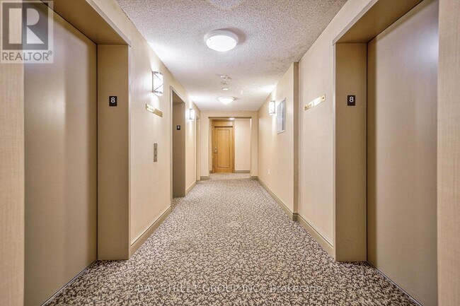 Photo du bâtiment - 5500 Yonge St