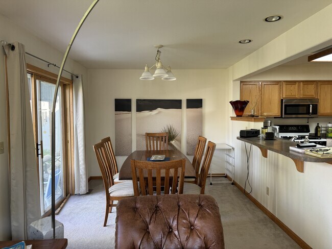 Building Photo - 75 Aspen Glen Ct
