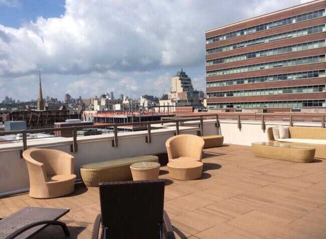 Building Photo - 77 W 126th St