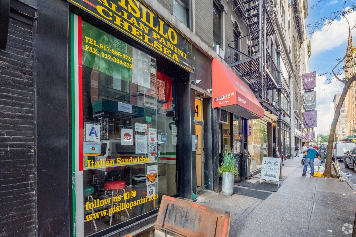 Building Photo - 124 W 25th St