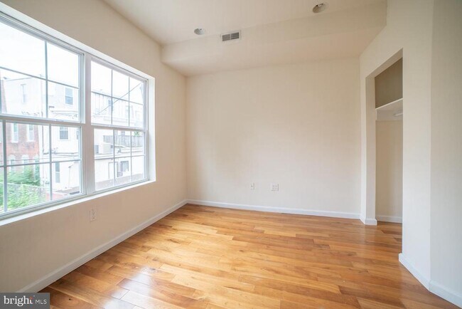 Foto del edificio - 1830 N 16th St