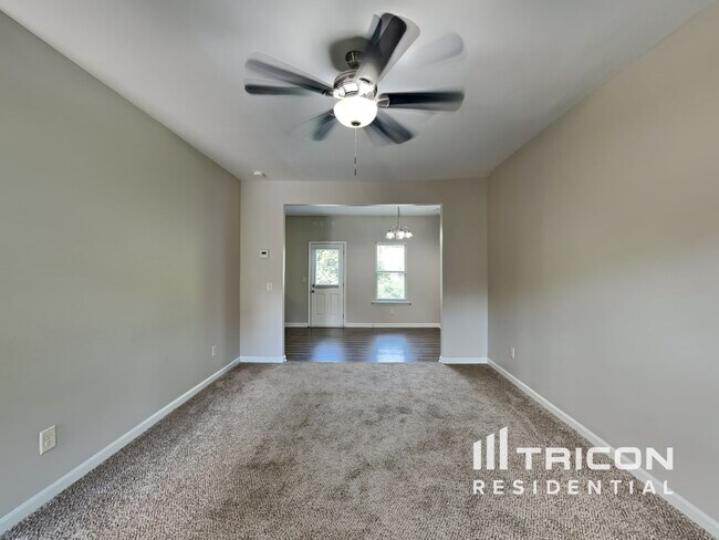 Building Photo - 55 Wyndham Ct