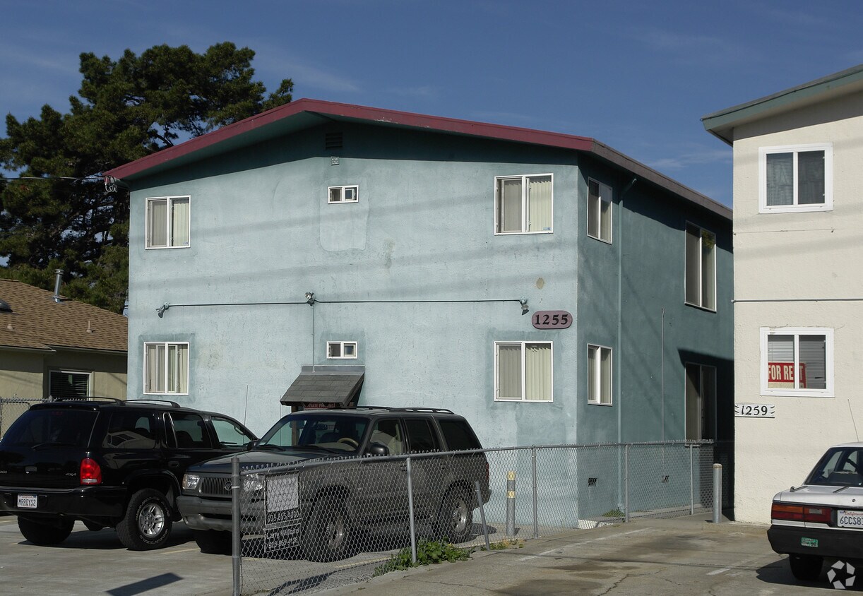 Building Photo - 1255 Carrison St