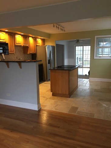 Foto del edificio - 3406 Peacock Ln