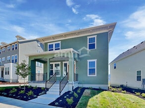 Building Photo - 11047 S Blue Byu Dr