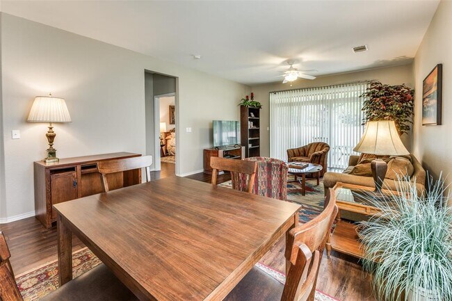 Foto del edificio - 203 Essex Ln
