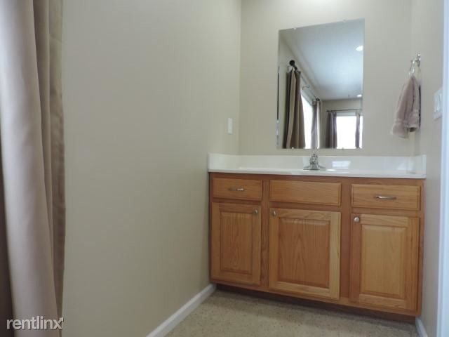 Foto del edificio - 3 br, 2 bath Townhome - 1560 Progress St