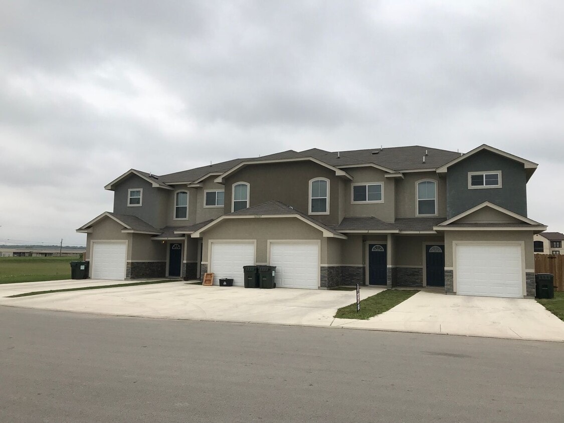 Primary Photo - END UNIT Town home for rent