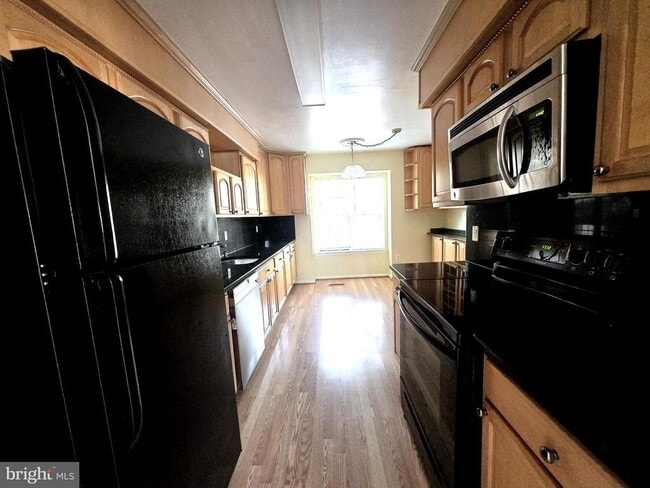 Building Photo - 19376 Hottinger Cir