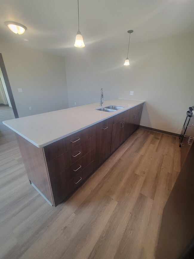 Building Photo - 145 Hope Village Way