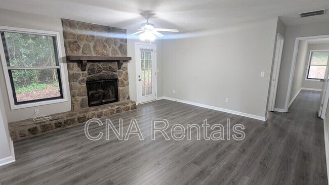Building Photo - 1459 N Diane Ct