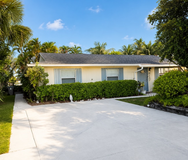 Building Photo - 9129 W Highland Pines Blvd