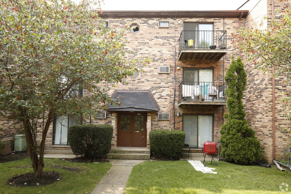 Foto del edificio - 1517 N Silver Ln