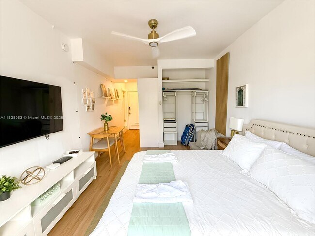Foto del edificio - 255 W 24th St